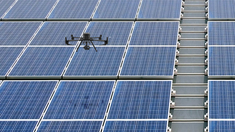 k1体育以无人机搭配IR Sensor热显像技术进行全方面模块健检，有效降低人力成本并提升发电量