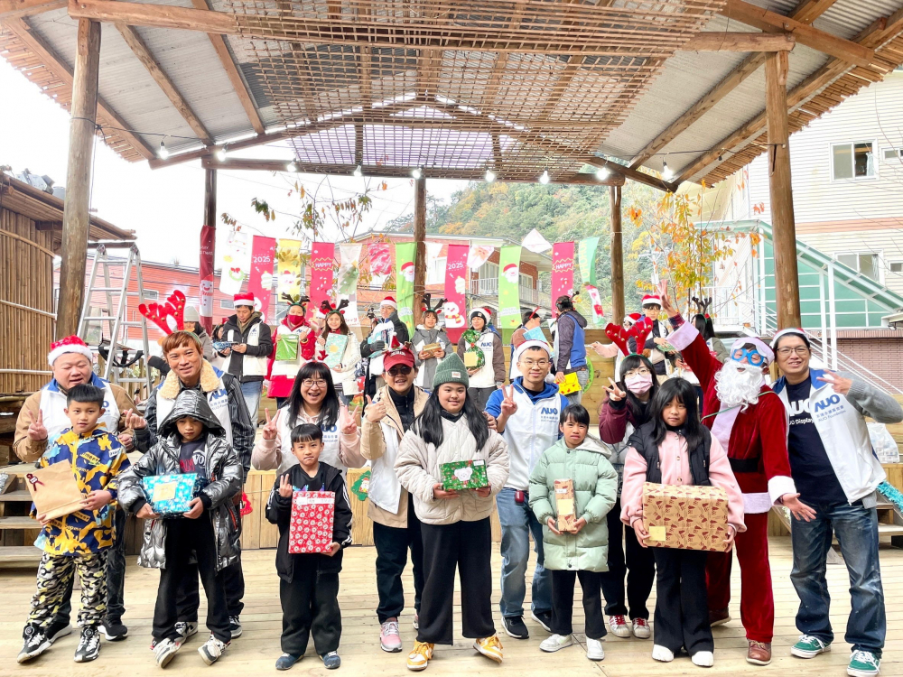 友達永續基金會號召「圓夢計畫」行動連續23年，由同仁凝聚內部愛心與資源送往偏鄉，累積為逾萬名兒童圓夢，實踐友達共創共好的永續精神。