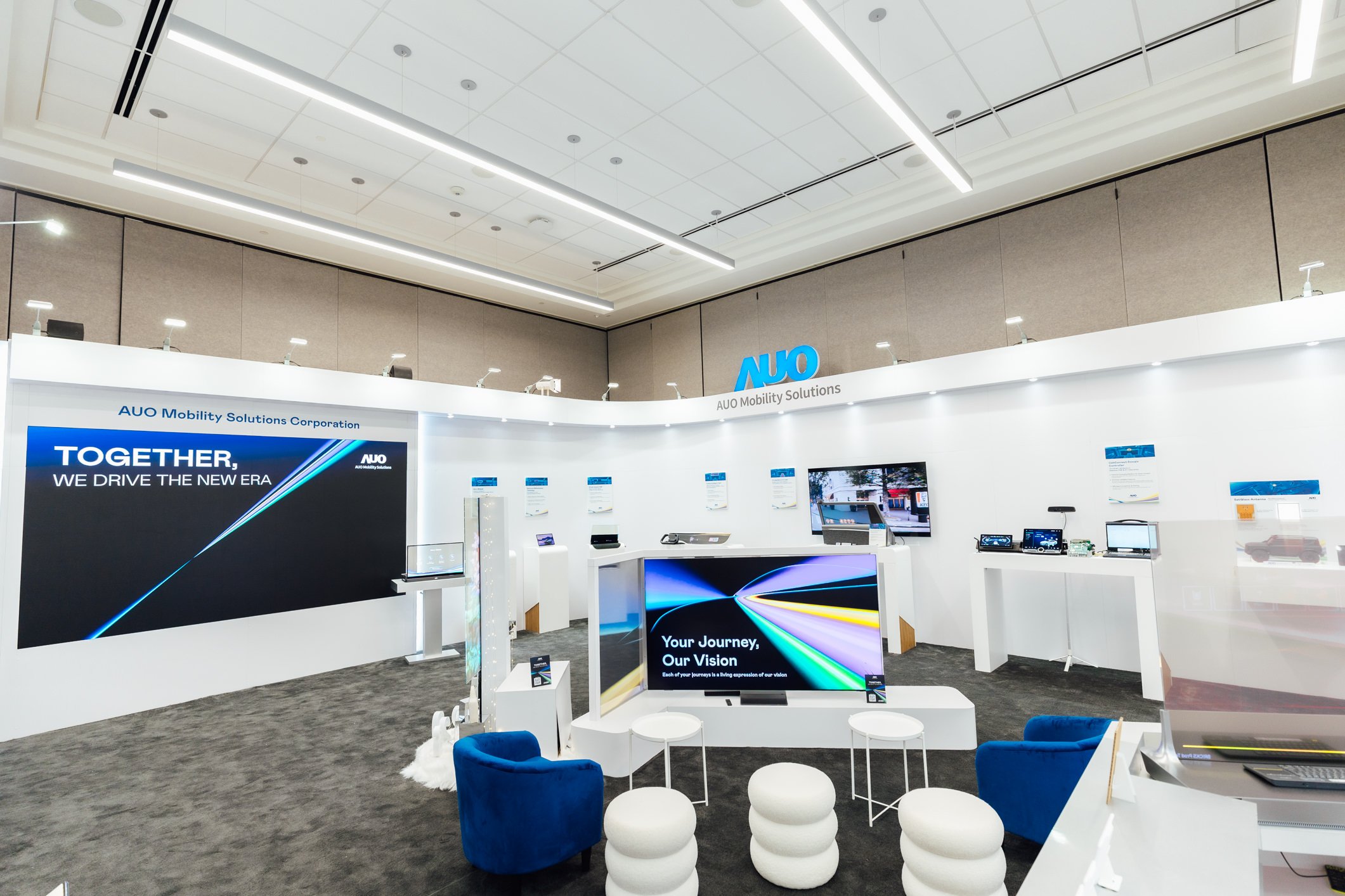 k1体育智慧行动在AI与软件定义汽车的演进下，重新定义显示人机互动，致力与产业客户合作共创，打造具差异化、功能扩展弹性的未来座舱体验。